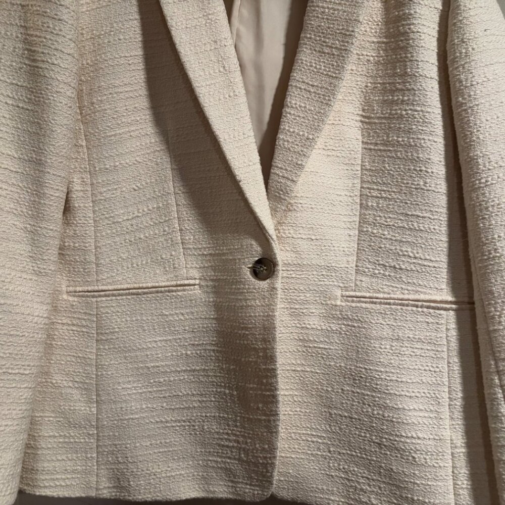 Ann Taylor Cream Textured One-Button Blazer - Picture 3 of 10